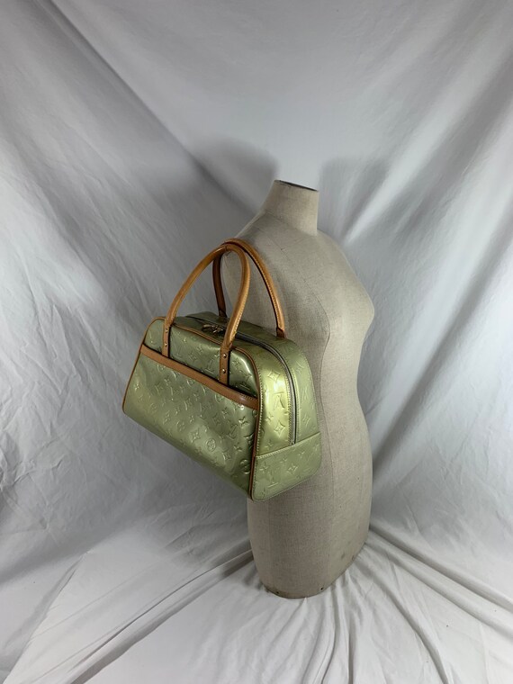 Tompkins square leather handbag Louis Vuitton Green in Leather