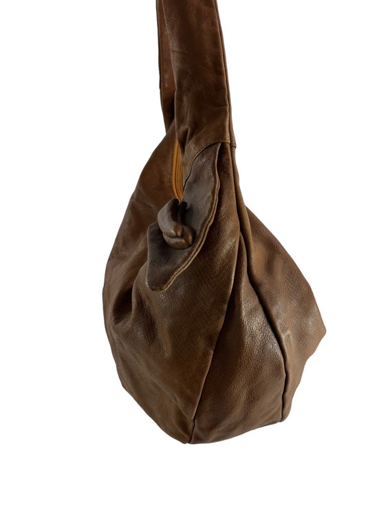 True vintage TRIBECA tan leather knot shoulder ba… - image 6