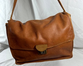 Vintage BARGANZA bolso mensajero portátil de cuero bronceado con correa cruzada