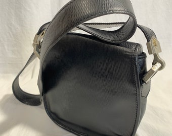 renoma Paris ヴィンテージ メッセンジャーバッグ オールレザー 黒 楽天市場】セリーヌ レザー フラップ リング ショルダーバッグ