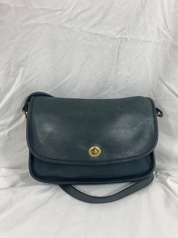 Genuine vintage COACH 9790 navy blue leather shoulder… - Gem