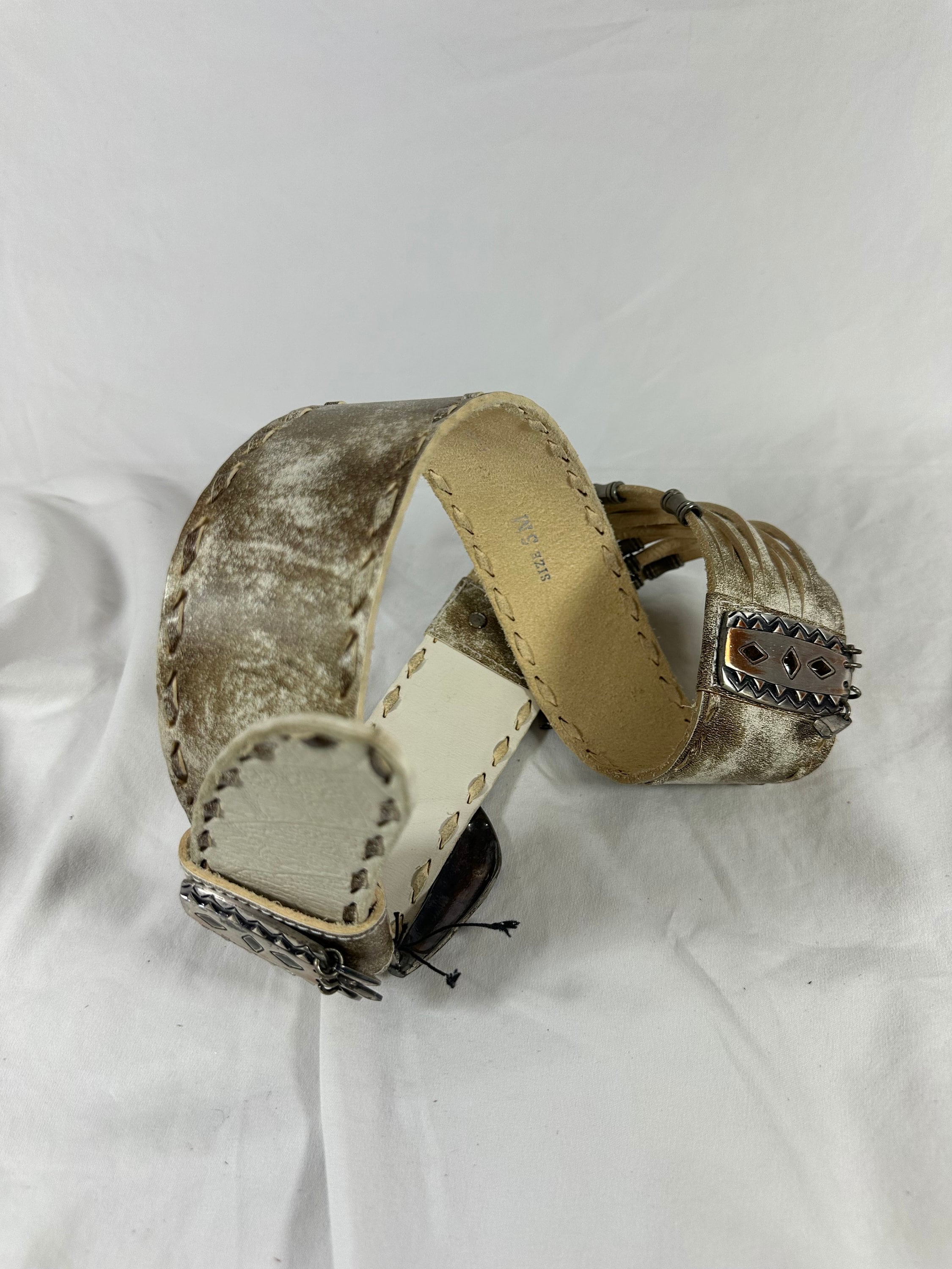 Stunning vintage croc pattern genuine leather wide belt medium Medium Croc Leather Belt with Gold Buckle | BRAHMIN main image 4