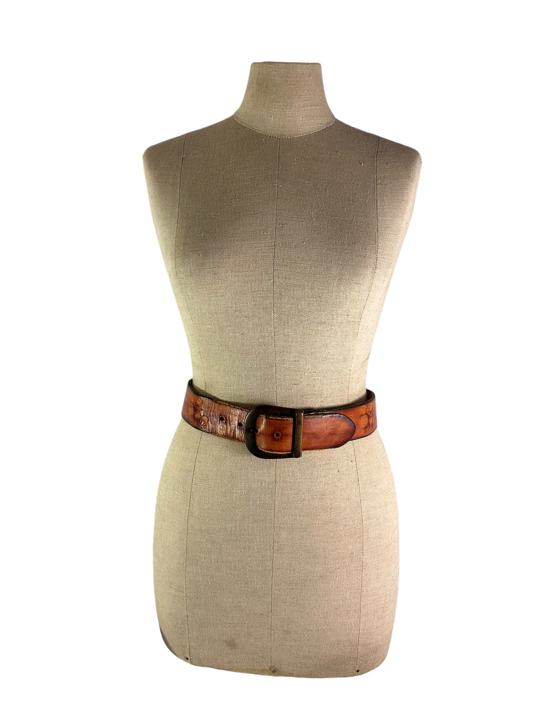 Vintage Brown Leather Mushrooms & Flowers Pattern Belt 28 Unisex Vintage 70s Mushroom Tan Leather Belt, Mushroom/sun Bohemian  main image 4