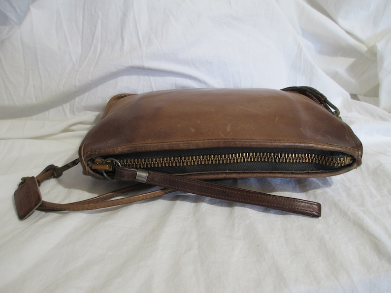 Genuine vintage COACH tan leather Leatherware top zip clutch shoulder bag 80s NYC image 8