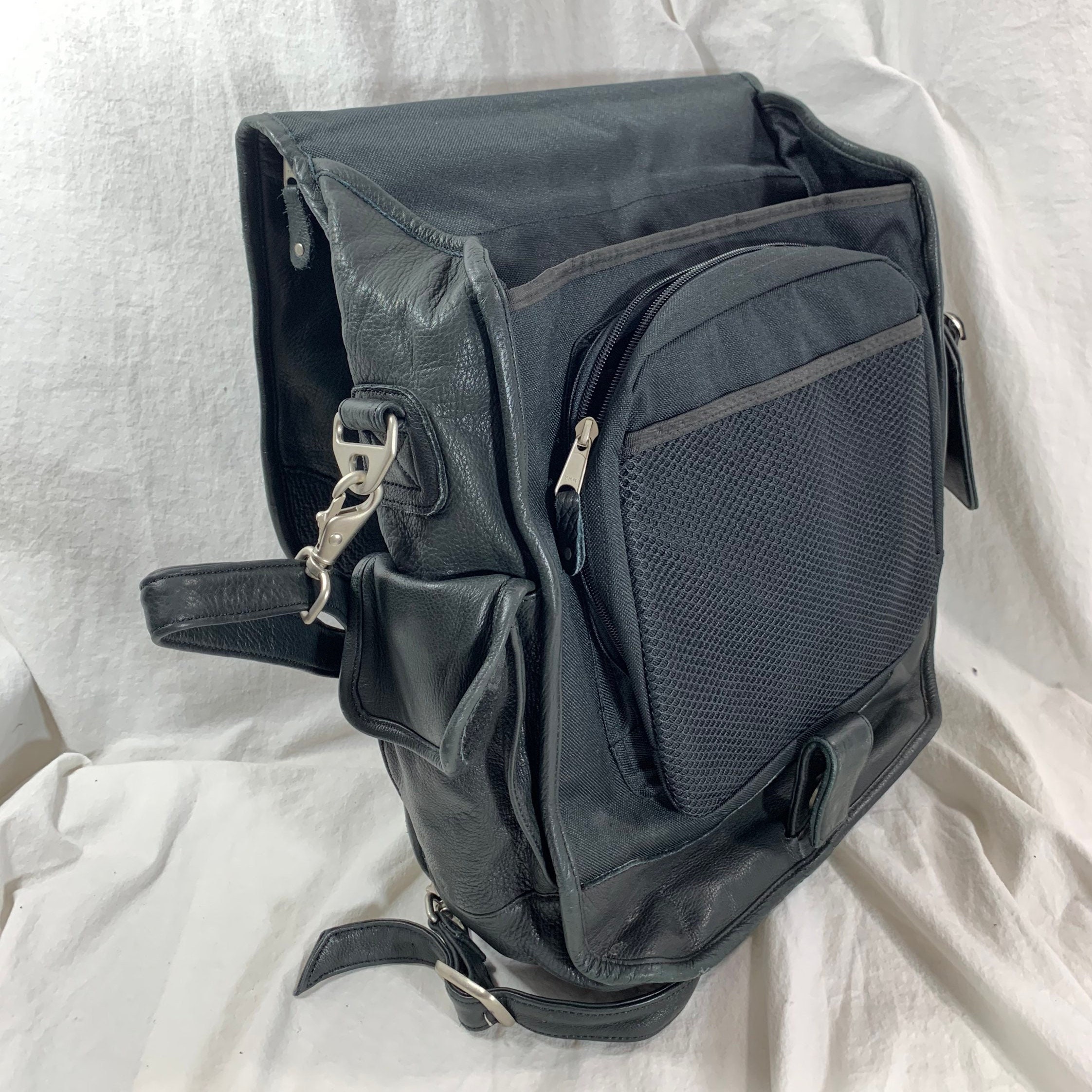 Vintage CANYON OUTBACK Black Leather Backpack Rucksack Multi 