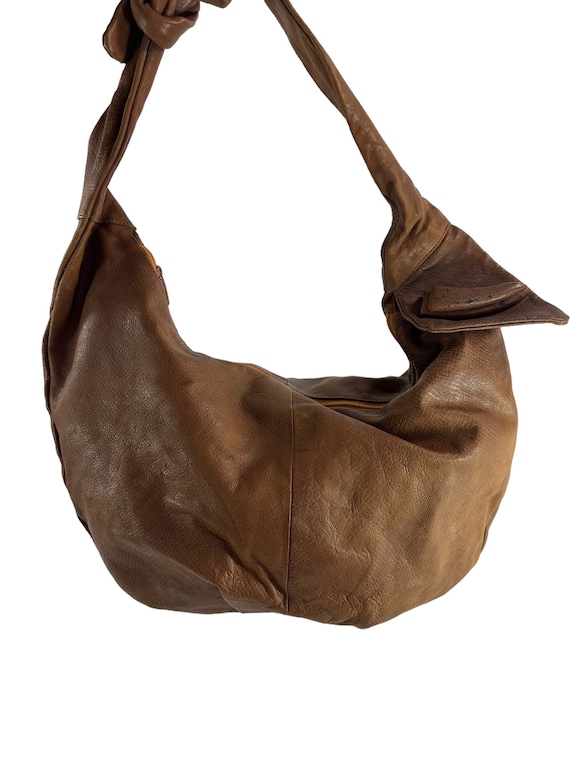 True vintage TRIBECA tan leather knot shoulder ba… - image 7