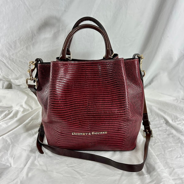 Vintage DOONEY & BOURKE burgundy leather Barlow bucket bag  crossbody