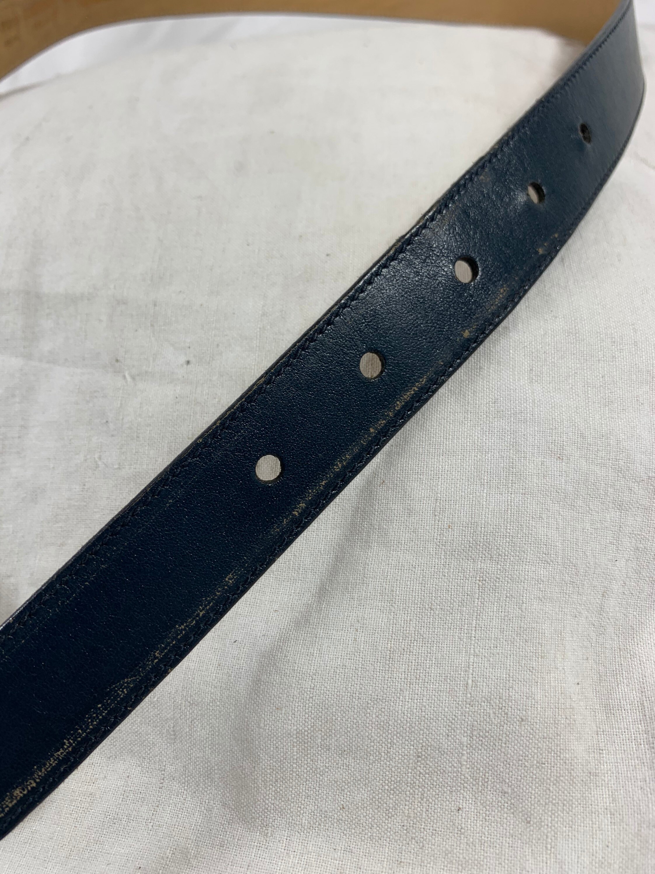 Vintage Pierre Cardin Navy Blue Leather Minimalist Belt Size M/L Leather Belt | Pierre Cardin main image 4