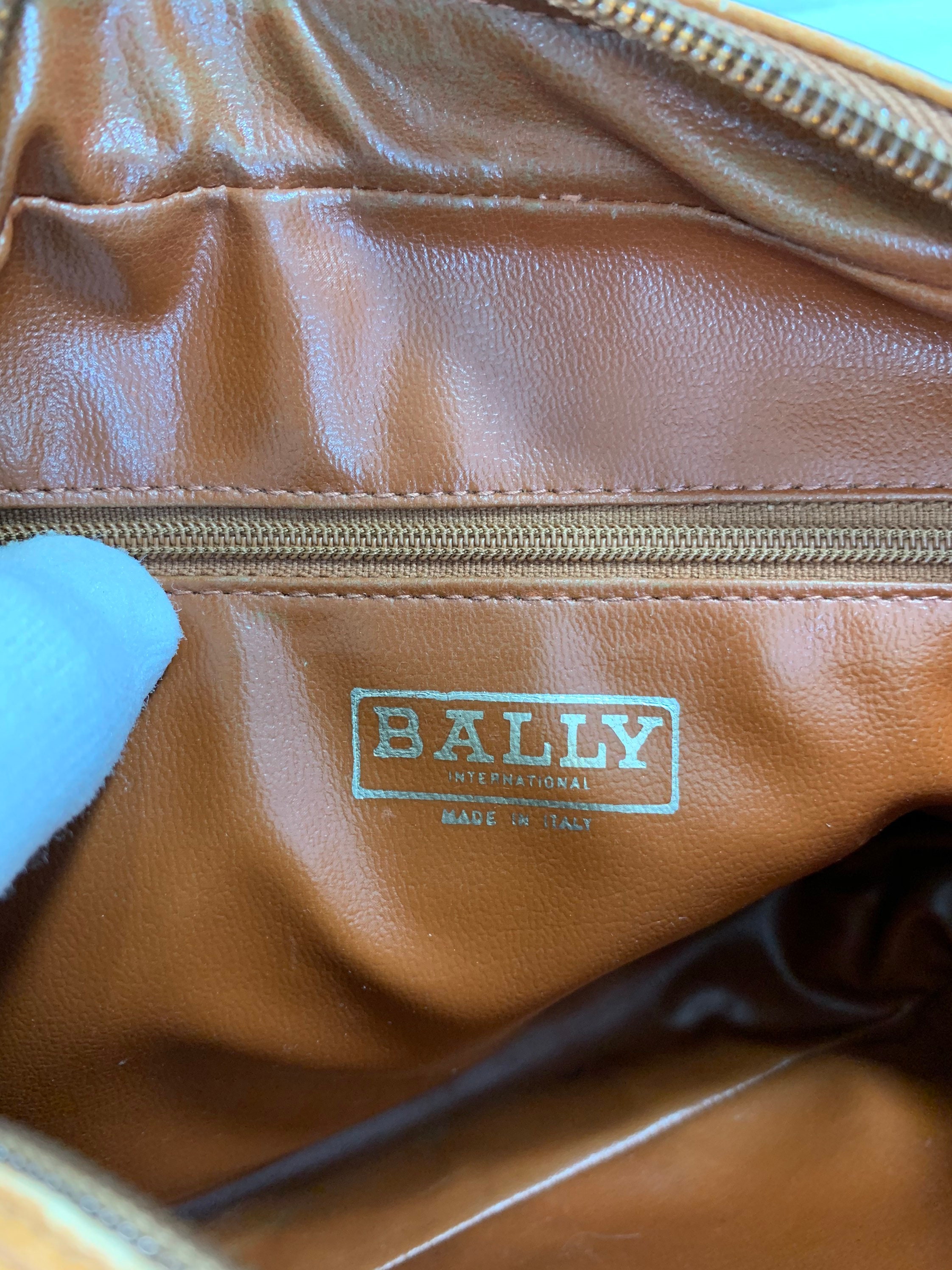 良品⭐︎ ビンテージ バリー ショルダーバッグ レザー ヴィンテージ il_fullxfull.6084343072_sjc1.jpg