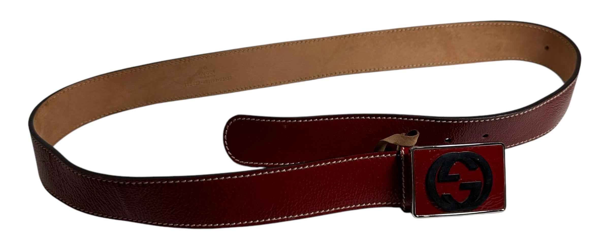 GUCCI Red Patent Leather Black Interlocking G Plaque Buckle  display picture 3