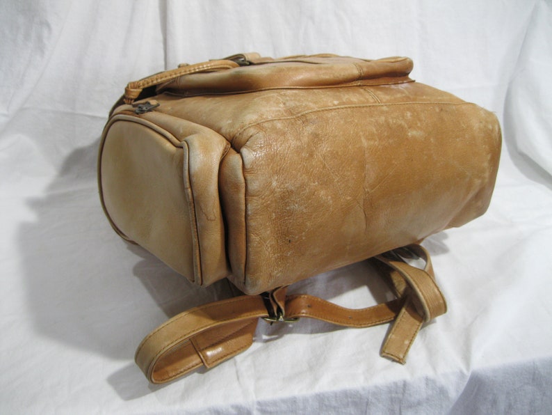 Vintage CLAVA natural tan leather backpack rucksack large distressed Colombia