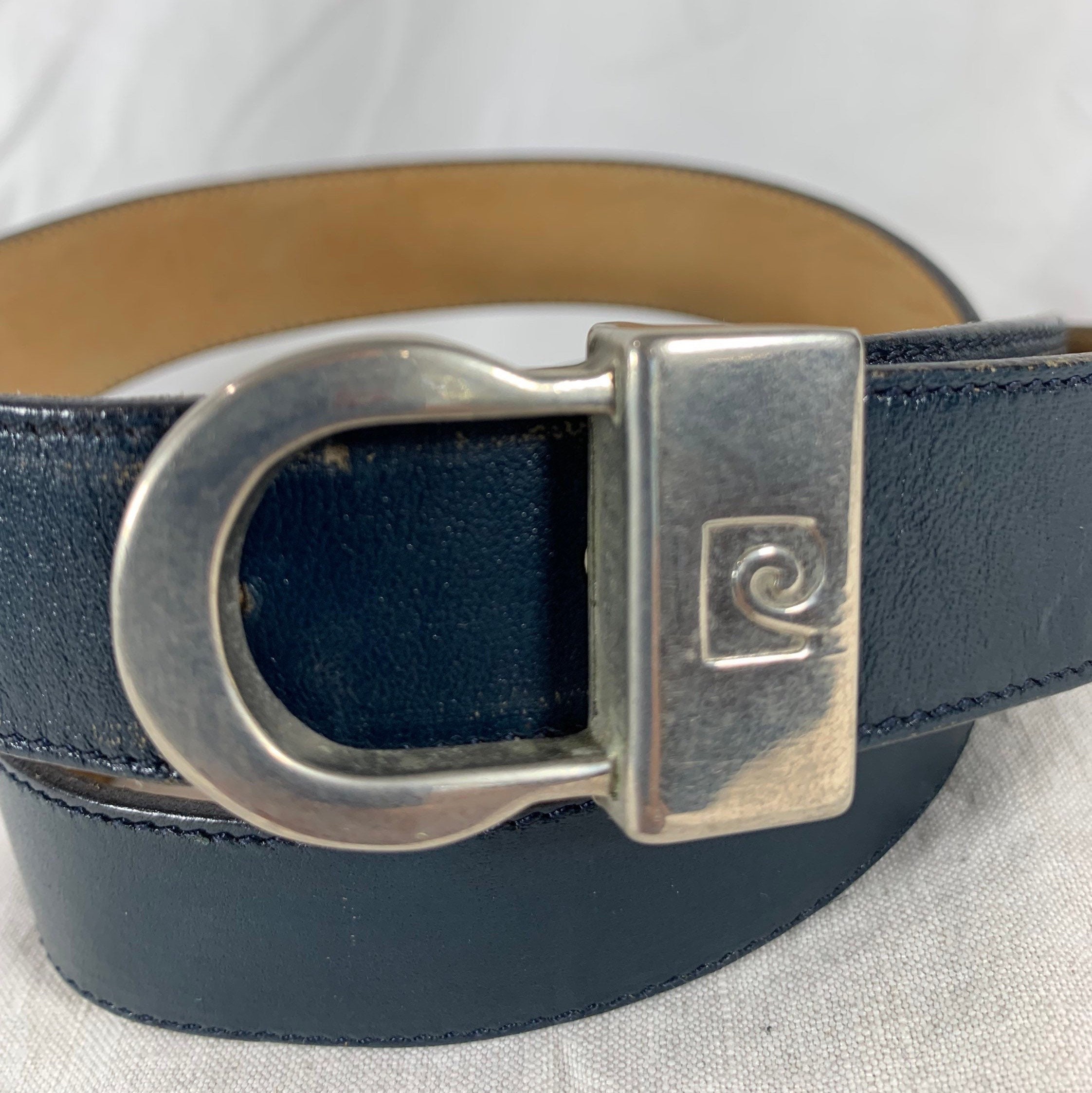 Genuine Vintage PIERRE CARDIN Logo Navy Blue Leather Belt  display picture 3