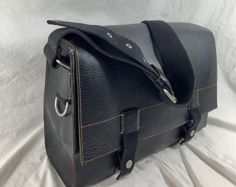 Vintage Y2K Gap Sling Cross Body Messenger Book Bag Back Pack
