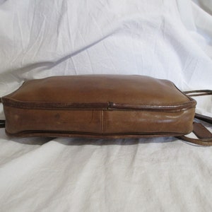 Genuine vintage COACH tan leather Leatherware top zip clutch shoulder bag 80s NYC image 6