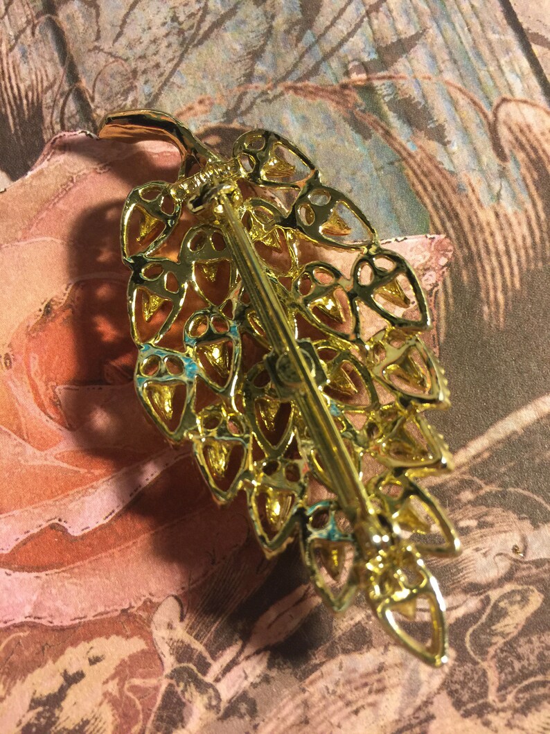 Vintage Gerrys Leaf Pin Estate Sale Find