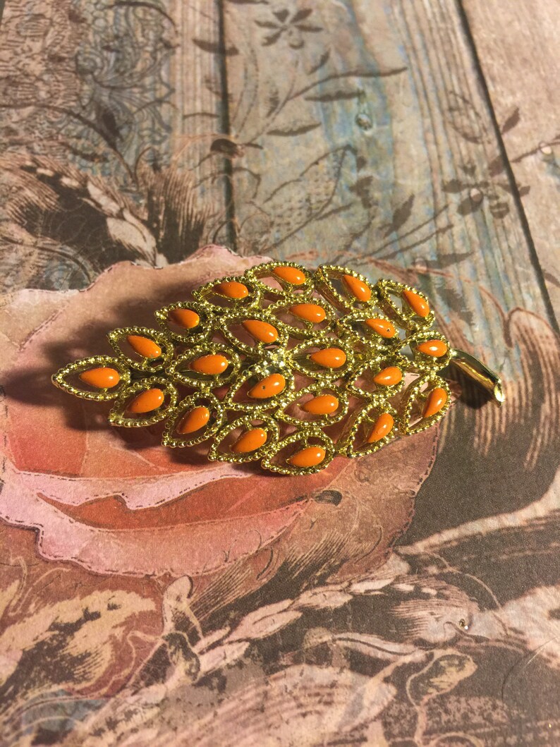Vintage Gerrys Leaf Pin Estate Sale Find