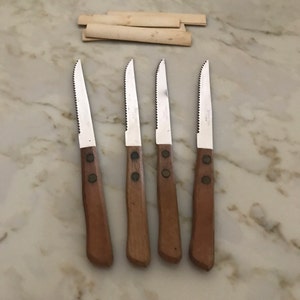 Set of 4 Serrated Blade Stainless Steel Steak Knives with Wooden Handles, from Japan, Vintage 1970s with Covers.  Unused