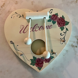 Wooden Welcome Musical Harp Heart Shape Cream White with Red Rose Flowers and Green Leaves, Vintage 1980s, Gift Idea