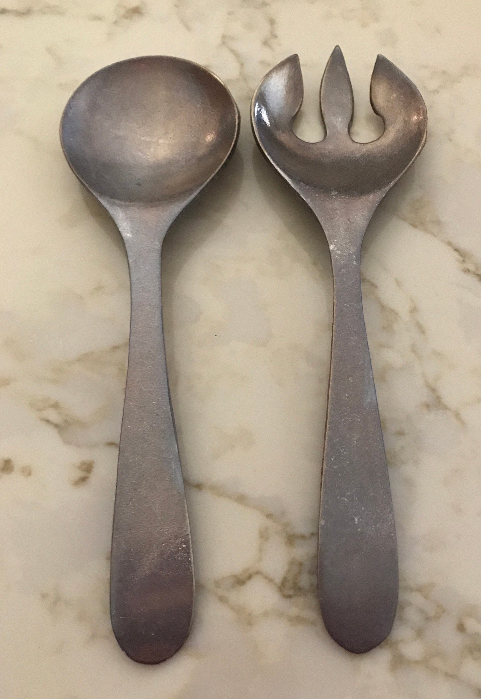 Vintage Faux Zinn Aluminium Salatlöffel und Gabel von Pewtarx | Etsy