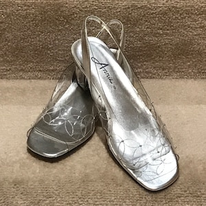 Open Toe Cinderella Princess Pumps Shoes, Clear Vinyl w/ Silver Clear Slingback Heel Strap, Clear Lucite Heels, Sz 8W, Heide / Annie,  1980s