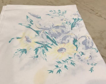 White Linen Tablecloth w/ Yellow & Blue-Gray Floral and Green Leaves, for Kitchen Dining Luncheon or Picnic Table, Vintage Retro 1940s 1950s