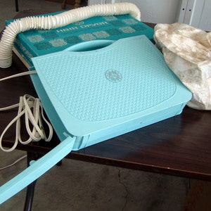 Portable Hair & Nail Dryer by General Electric (GE) for Decorative, Salon, Stage or Store Prop or Parts, Vintage Retro 1960s 1970s
