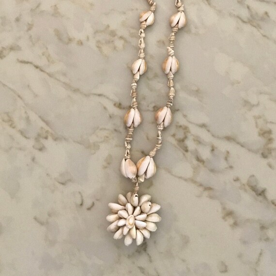 Cowrie Cluster Pendant and String Sea Shell, Neck… - image 1