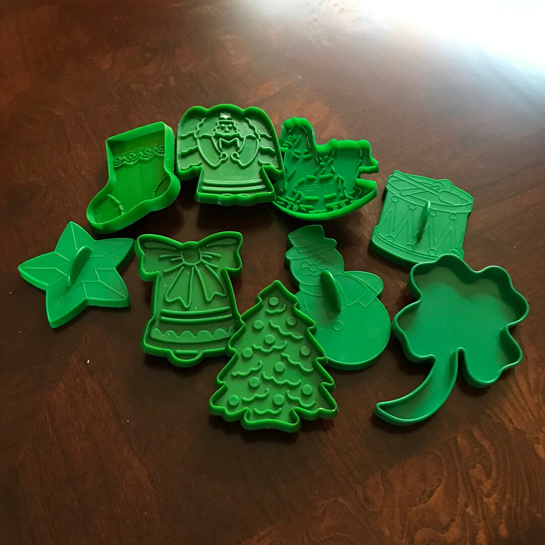 9 Plastic Cookie Cutters Green Christmas Holiday Vintage Etsy
