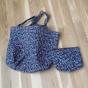 2 Piece, Dark Blue Floral Fabric, Carry All Tote w/ Makeup Bag, Avon, 1980s