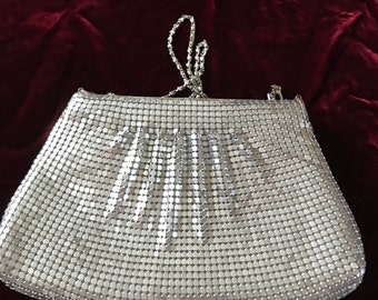 Shiny Mesh Shoulder / Crossbody Clutch, Handbag or Purse w/ SilverTone Chain Shoulder Strap, Beige Interior, Vanessa, 1950s 1960s