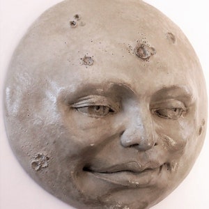 Klassischer Vollmond, handgemachte Wandskulptur, Innen-Außen-Betonstein für Haus und Garten, tolles Geschenk