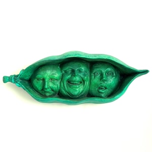 Collectible Peas in a Pod Wall Sculpture, for Kitchen, Dining, Garden Decor, Unique Weatherproof Wall Art, Ready to Hang