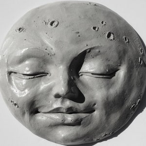 Handgemachte Vollmond Skulptur, 23 cm Durchmesser Indoor-Outdoor Steinguss für Haus und Garten, tolles Geschenk