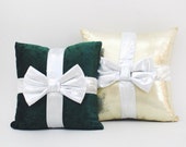 GREEN VELVET PILLOW | Silver Fabric Bow Throw Pillow Decor | Green Velvet With Silver Bow  Pillow . Wonderful  Magical  Deocr