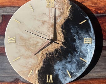 Orologio in resina divisa, color marrone chiaro, oro, nero e bianco, 14"