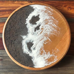 Beau plateau tournant lazy océan sable noir clair, résine, 18 po.