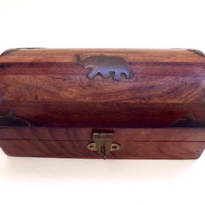 Houten, messing inlegdoos olifant - sieraden- of aandenkendoos