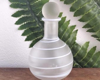Butelka na perfumy ze szkła matowego w stylu vintage - 13 cm