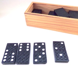 Dominos Set - Vintage Retro Games - Wooden Box