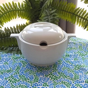 White Ceramic Soup Tureen - Friesland Porzellan - Summer Serveware