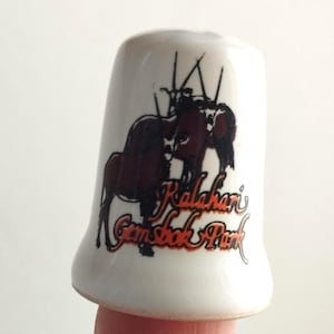 Ceramic Thimble - Vintage - Antiques and Collectables - Memorabilia