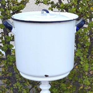 Batería de cocina esmaltada vintage - Olla o recipiente azul y blanco