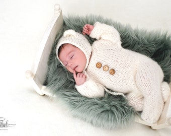 Fuzzy newborn bear set Footed Romper Knit sleeved romper Newborn photography prop Off white alpaca bear hat Knitted alpaca pajamas Prop set