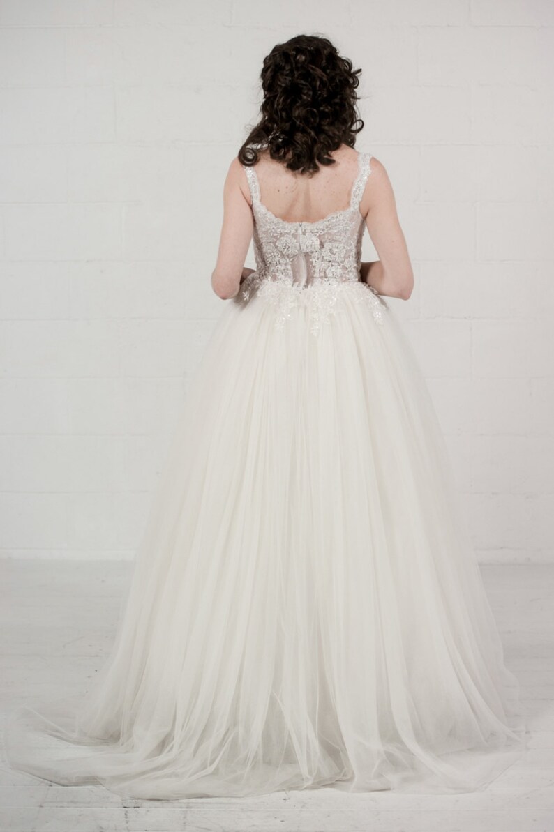 Handmade Ivory Round Neck Tulle Lace Long Handmade Wedding Dress Ivory Bridal Gown main image 0