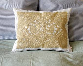 Transylvanian Traditional Embroidered Hungarian Needlework Pillow Case, Old "Írásos" Cushion Cover,  Peacock Embroidery 21x17 Inch /53x42cm