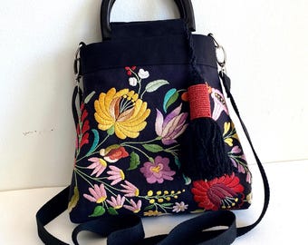 MATYO ROSE OOAK Handbag – Hungarian Folk Embroidery Bag, Black Linen Purse, Floral Artisan Bag, Romantic Boho Crossbody, Unique Gift