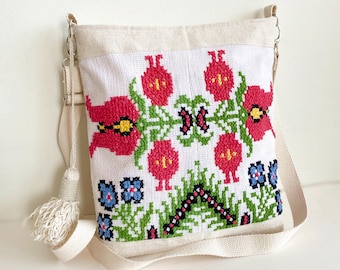 Hand Embroidered Hungarian Folk Crossbody Bag from Gyergyó – Floral Tulip Boho Shoulder Purse