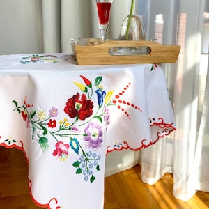Vintage Hungarian Tablecloth - Etsy