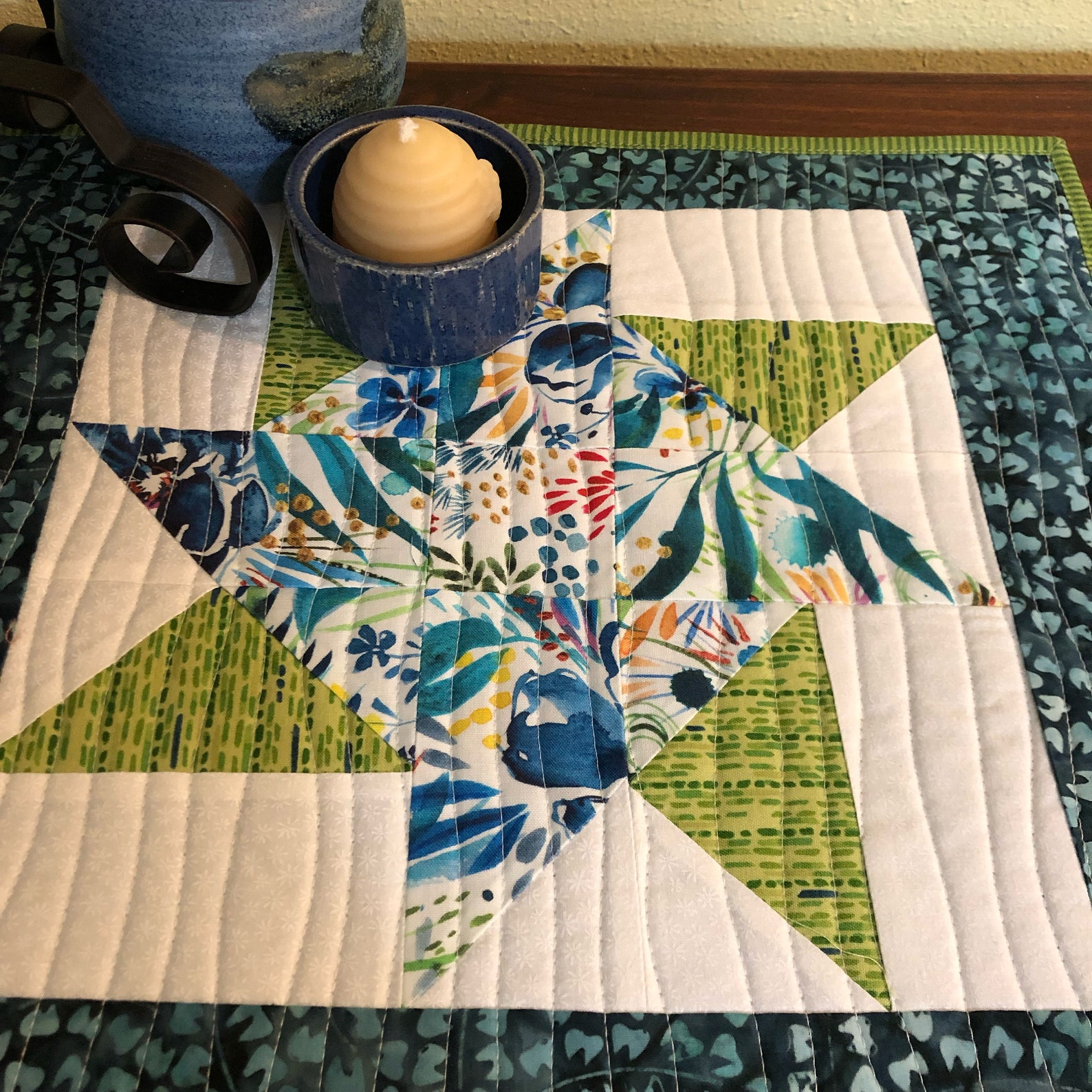 Quilted Blue and Green Spinning Star Table Topper Large Mug Etsy