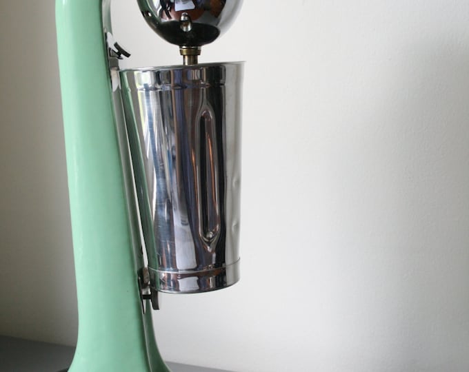 Hamilton Beach Milkshake Mixer / Model No. 933 / Circa 1950s / 2 Speed